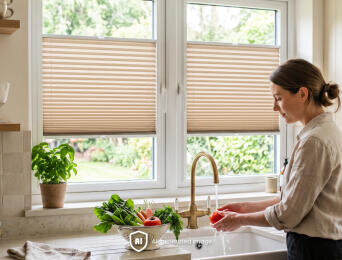 Window above the sink – which window coverings work well in the kitchen?